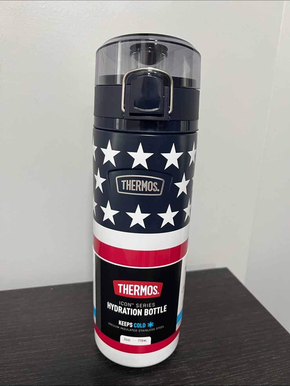 NWT Patriotic Thermos Hydration Bottle